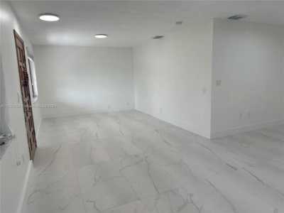 Home For Sale in Hialeah, Florida