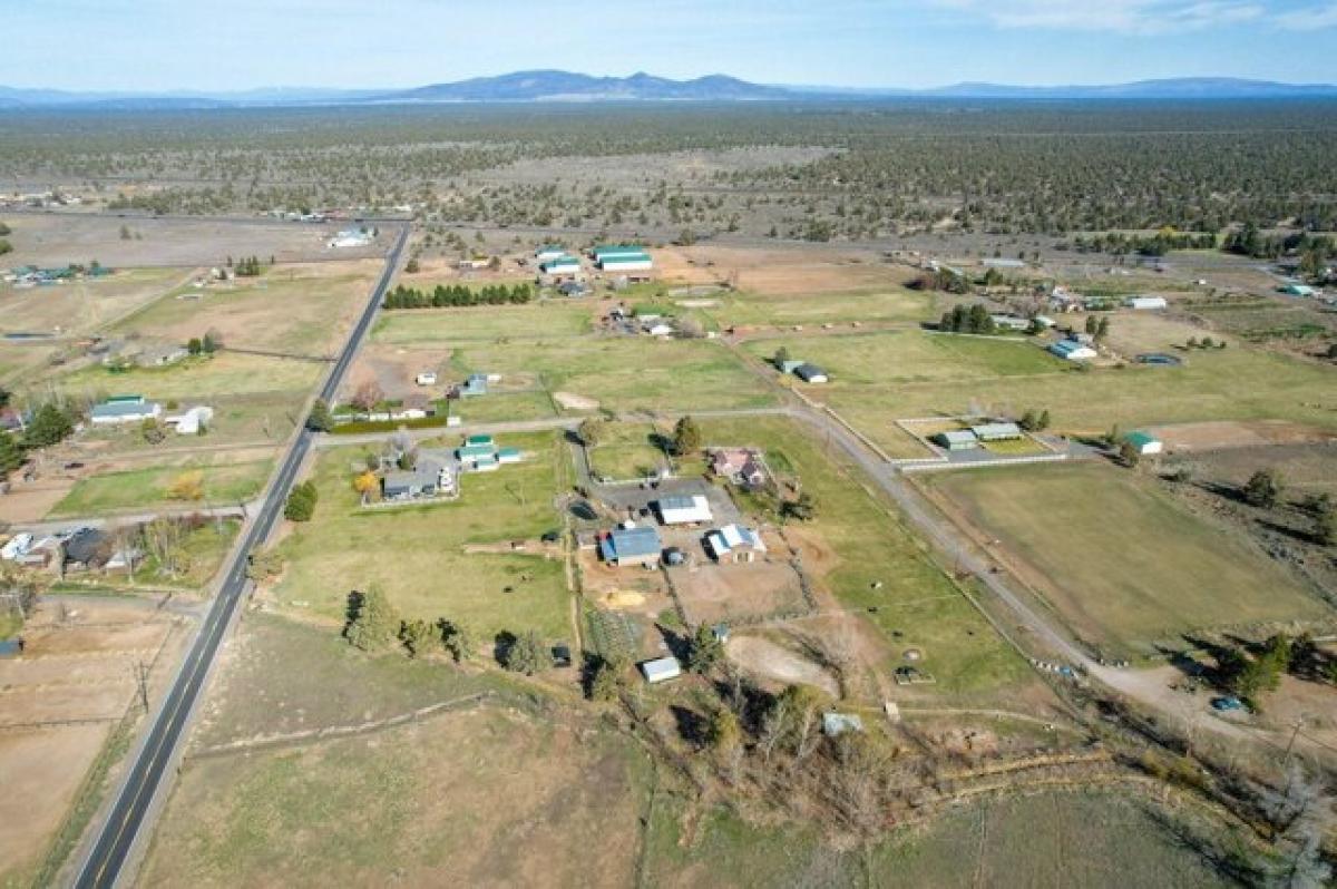 Picture of Home For Sale in Redmond, Oregon, United States