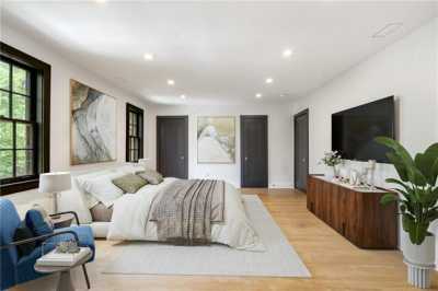 Home For Sale in Pittsburgh, Pennsylvania