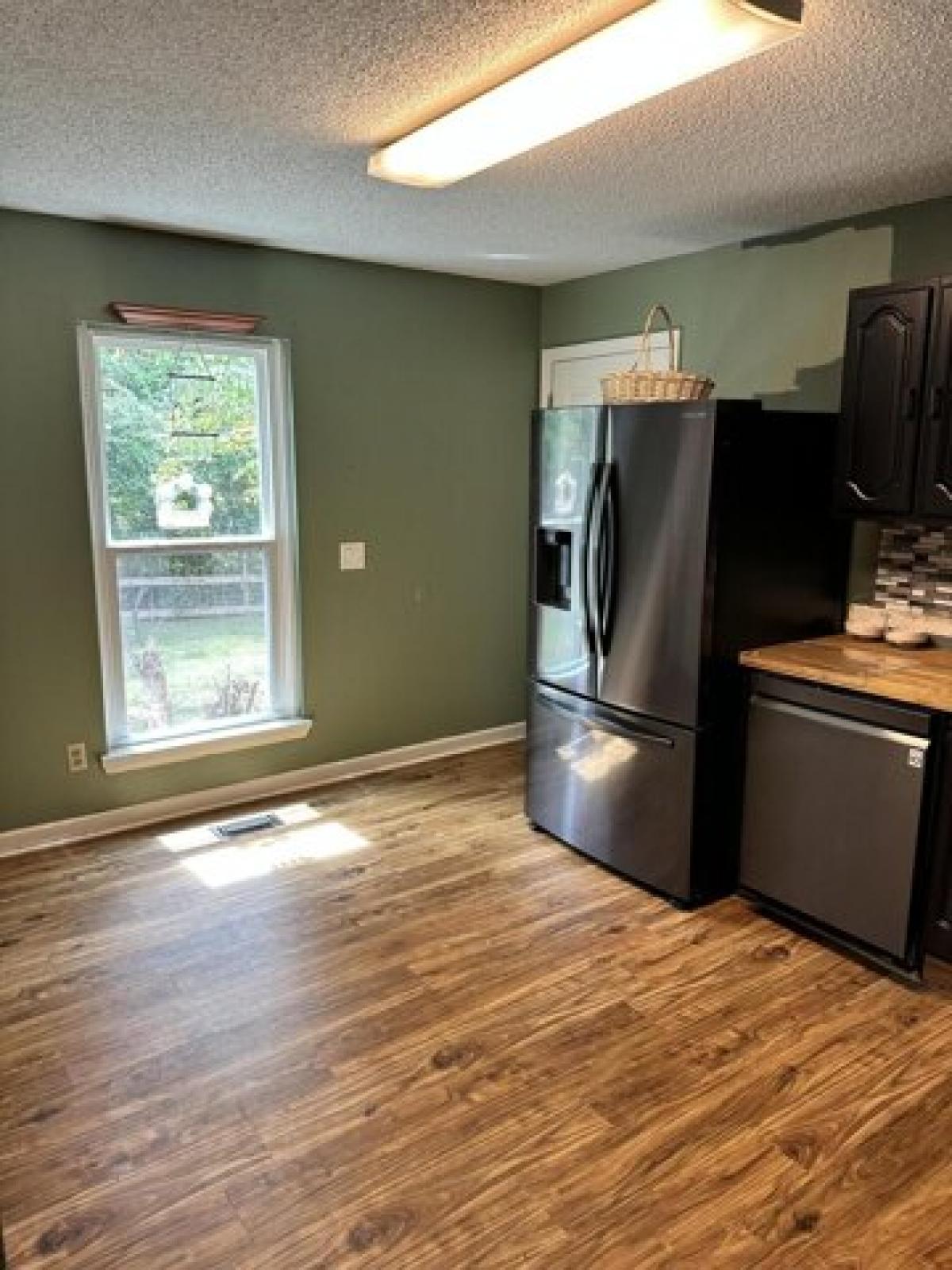 Picture of Home For Sale in Harrison, Tennessee, United States