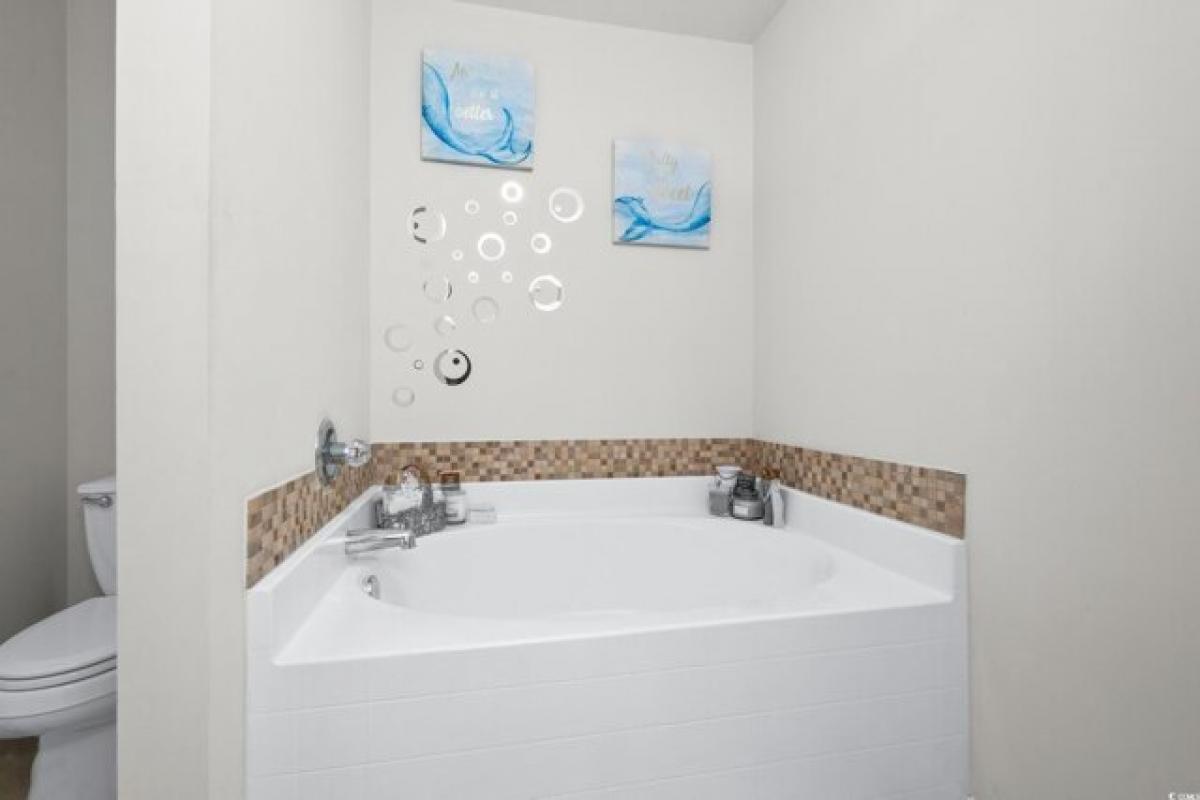 Picture of Home For Sale in Myrtle Beach, South Carolina, United States