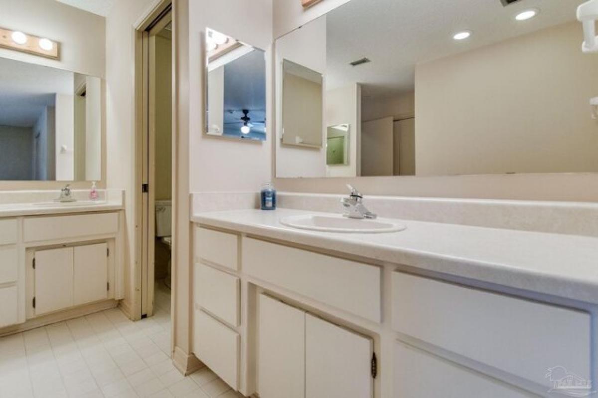 Picture of Home For Sale in Pensacola, Florida, United States