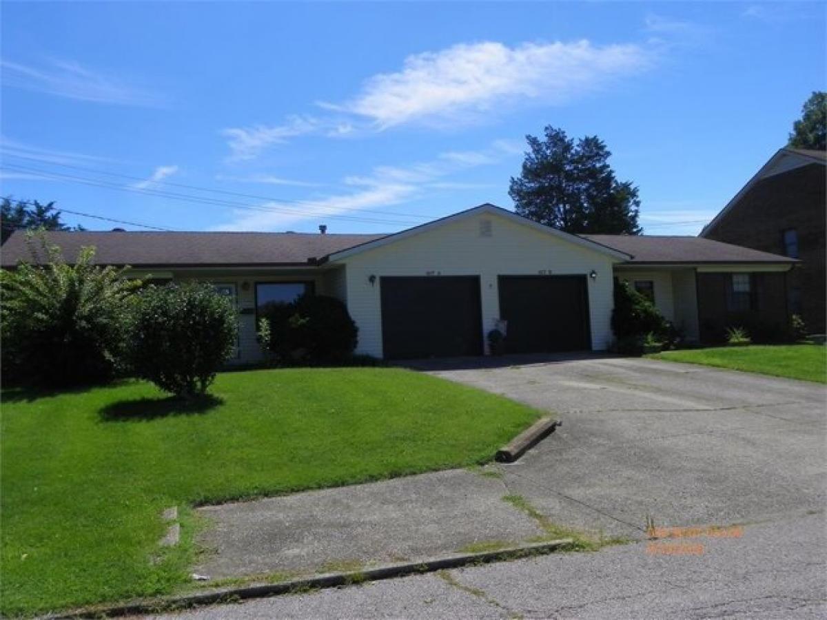 Picture of Home For Sale in Frankfort, Kentucky, United States