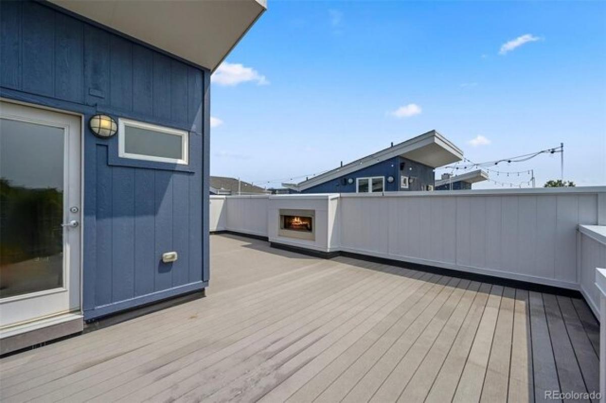 Picture of Home For Sale in Denver, Colorado, United States