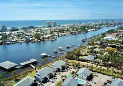 Home For Sale in Panama City Beach, Florida