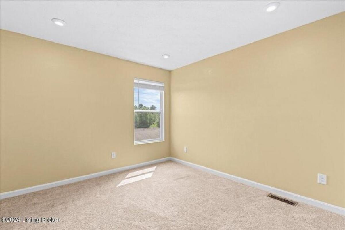 Picture of Home For Sale in Louisville, Kentucky, United States