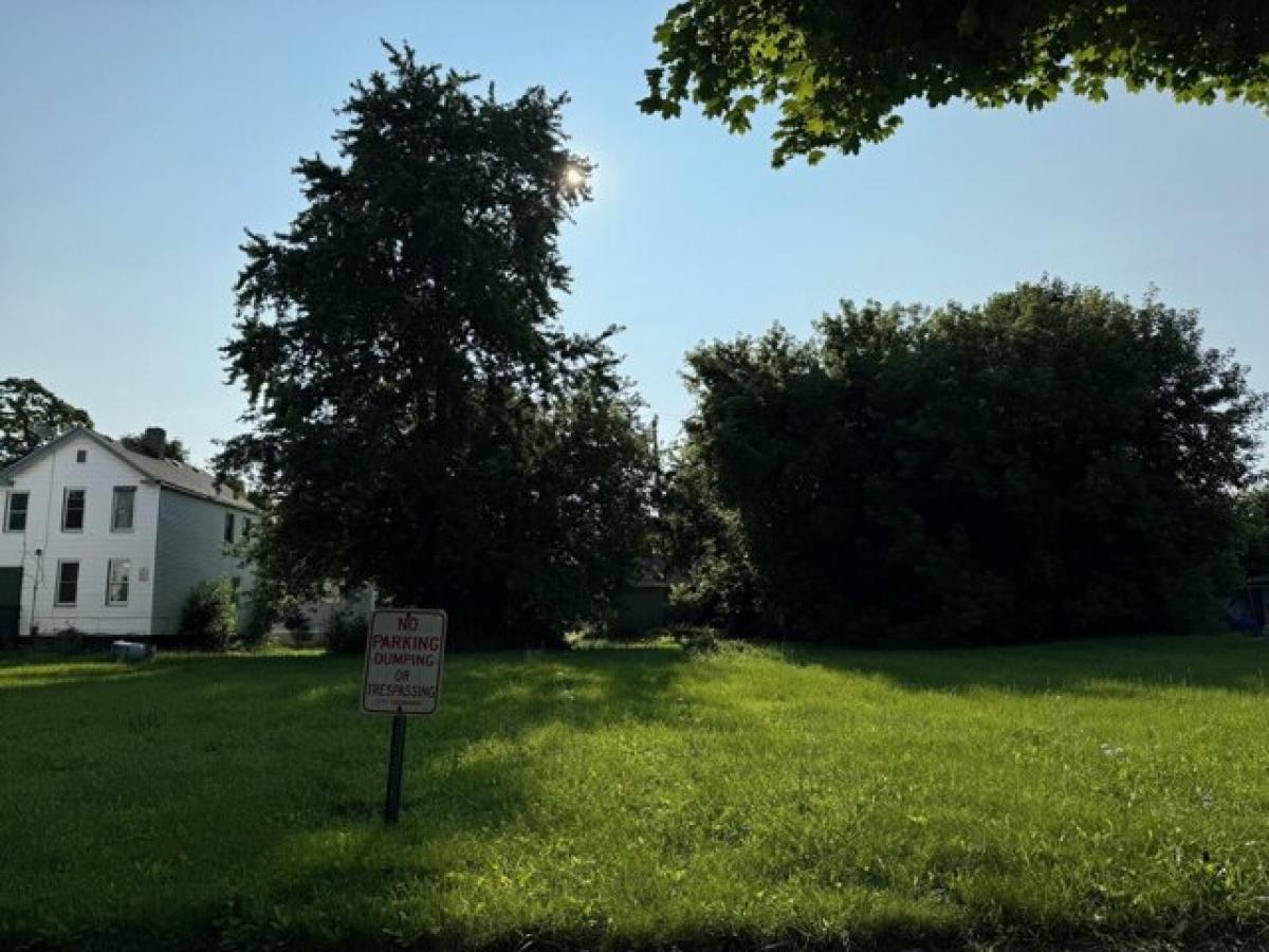 Picture of Residential Land For Rent in Milwaukee, Wisconsin, United States