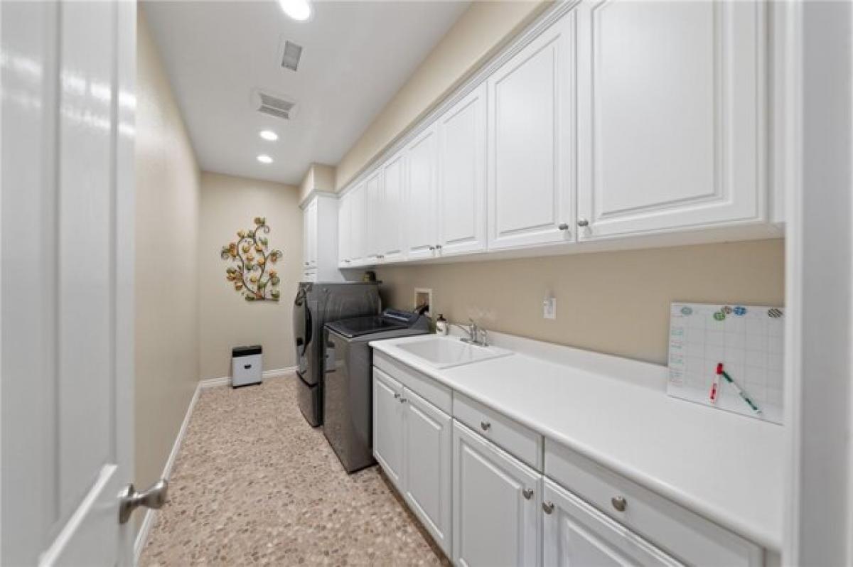 Picture of Home For Sale in Riverside, California, United States