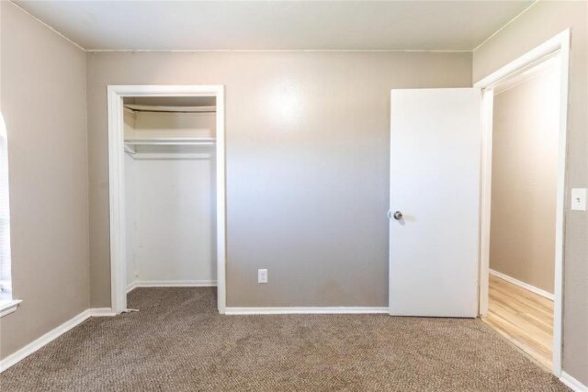 Picture of Home For Sale in Yukon, Oklahoma, United States