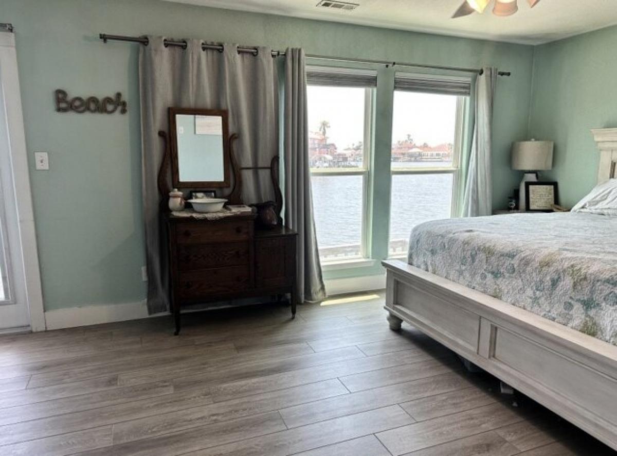 Picture of Home For Sale in Corpus Christi, Texas, United States