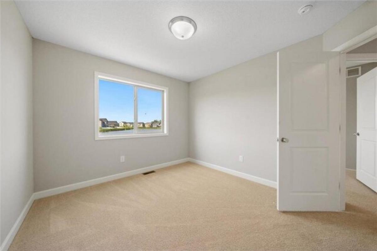 Picture of Home For Sale in Lakeville, Minnesota, United States