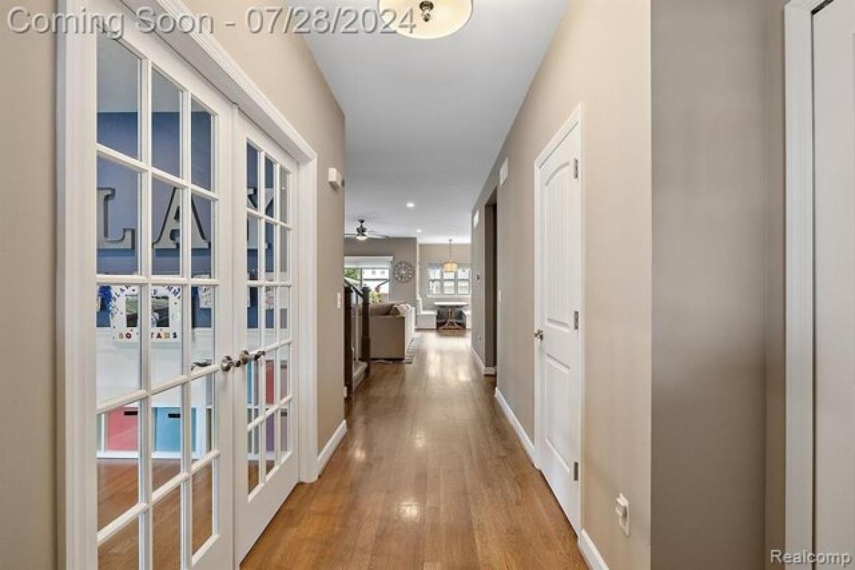 Picture of Home For Sale in Royal Oak, Michigan, United States