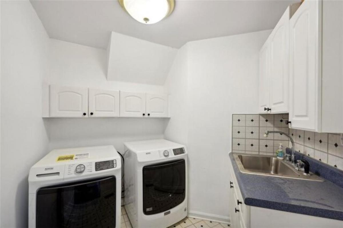 Picture of Home For Sale in Cumming, Georgia, United States