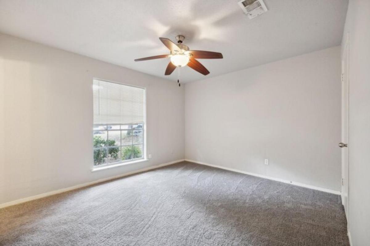 Picture of Home For Sale in Arlington, Texas, United States