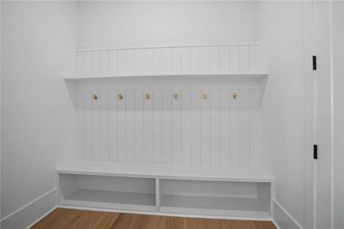 Picture of Home For Sale in Suwanee, Georgia, United States