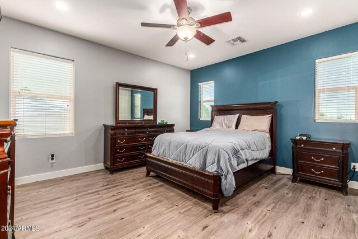 Picture of Home For Sale in Surprise, Arizona, United States