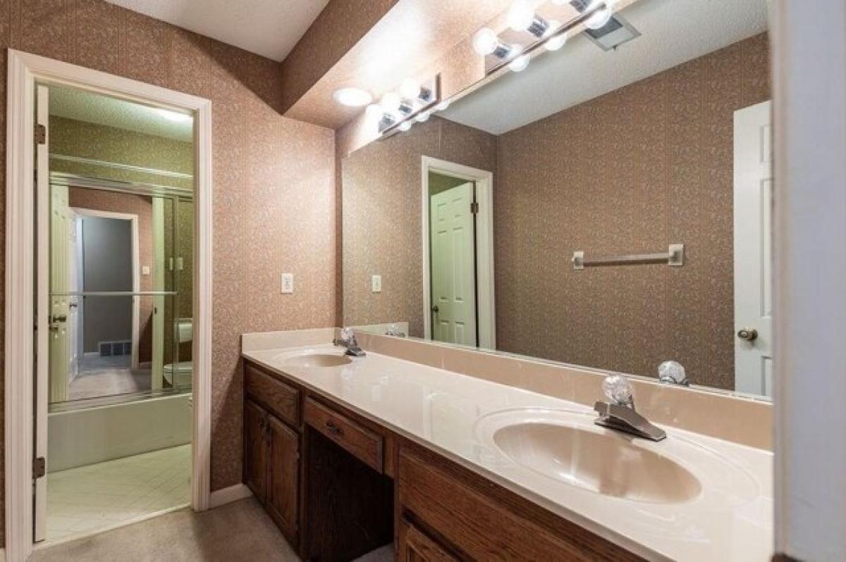 Picture of Home For Sale in Germantown, Tennessee, United States