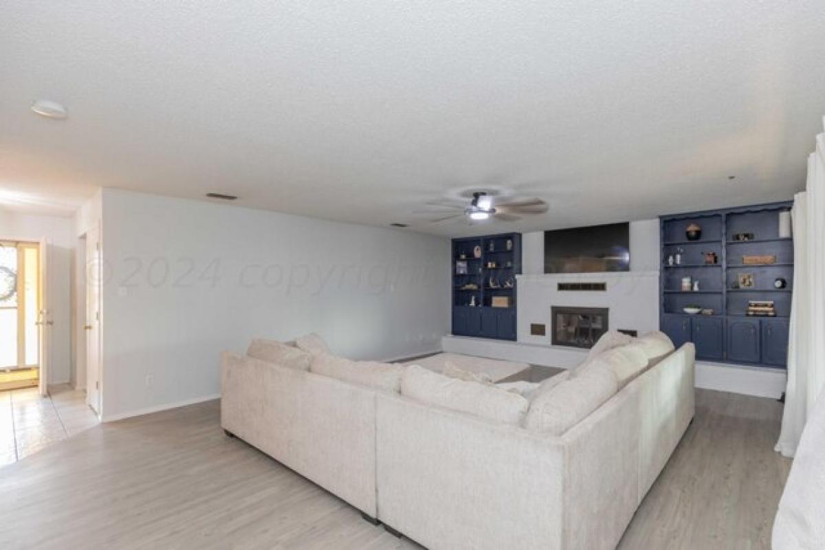 Picture of Home For Sale in Pampa, Texas, United States