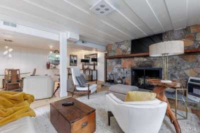 Home For Sale in Highlands, North Carolina