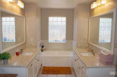 Home For Sale in Bakersfield, California