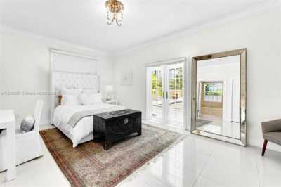 Home For Sale in Coral Gables, Florida