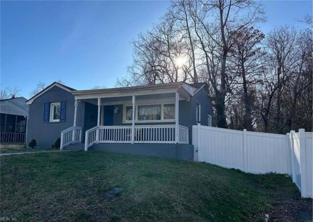 Picture of Home For Sale in Suffolk, Virginia, United States