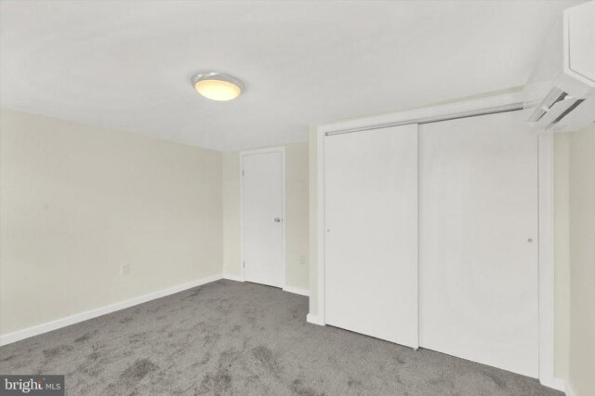 Picture of Home For Sale in Carlisle, Pennsylvania, United States