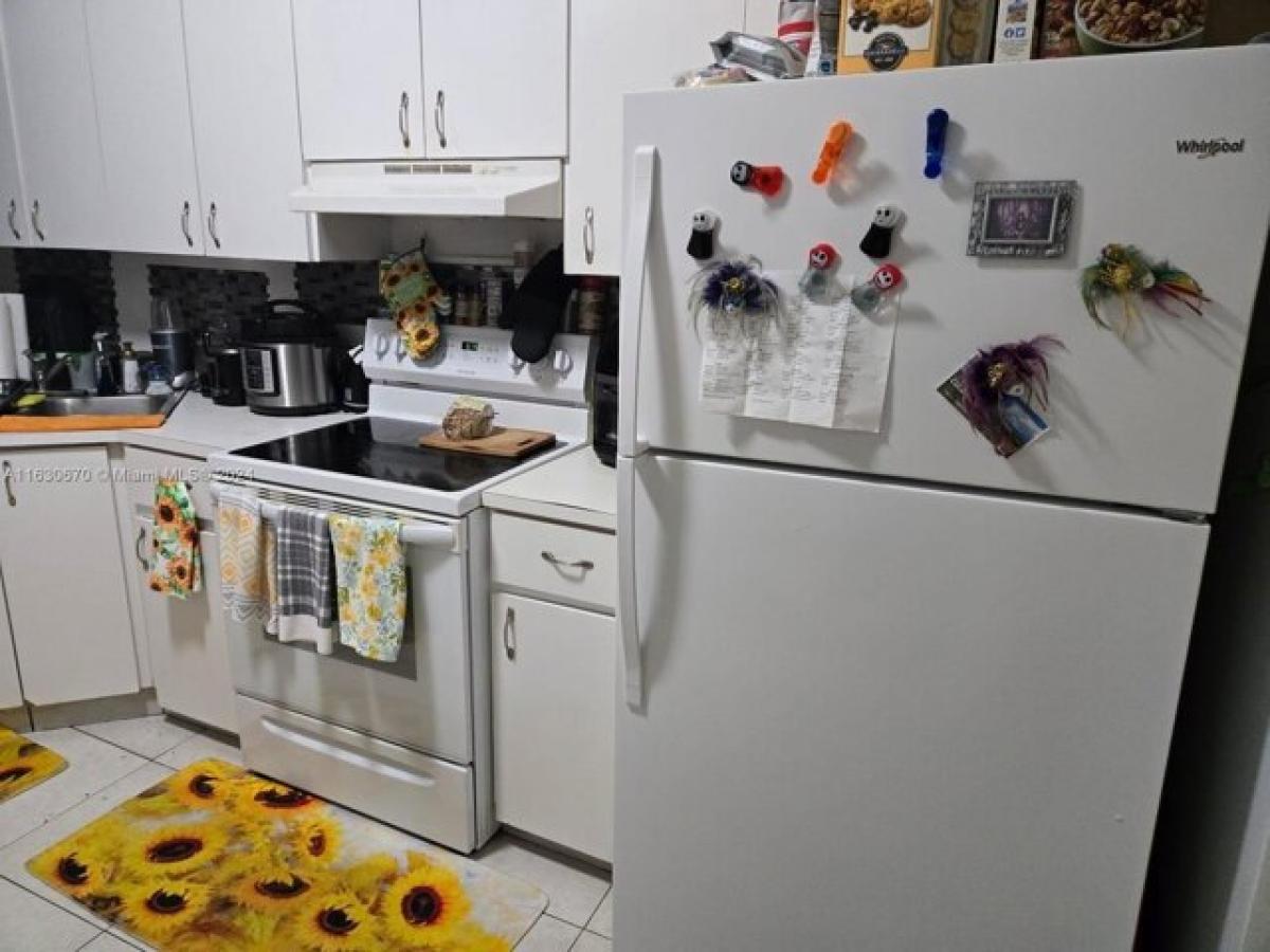 Picture of Home For Sale in Hialeah, Florida, United States