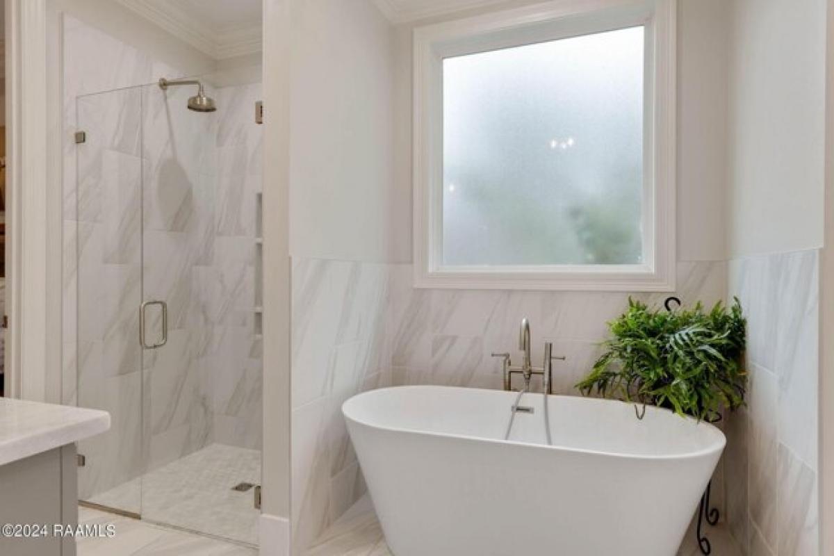 Picture of Home For Sale in Lafayette, Louisiana, United States