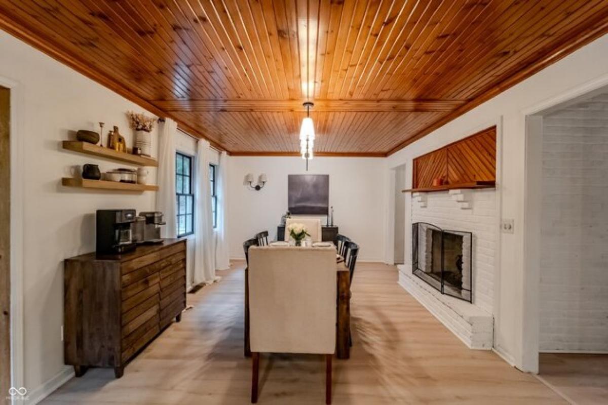 Picture of Home For Sale in Greenfield, Indiana, United States