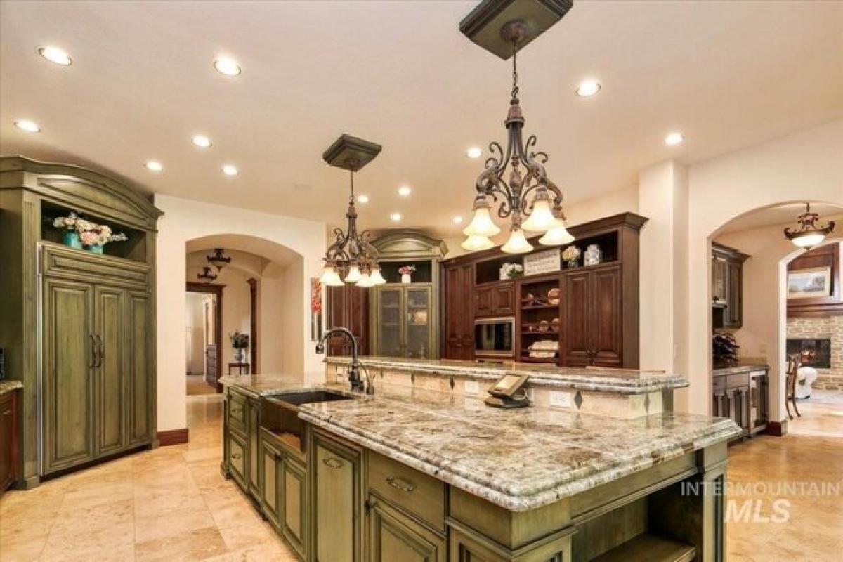 Picture of Home For Sale in Eagle, Idaho, United States