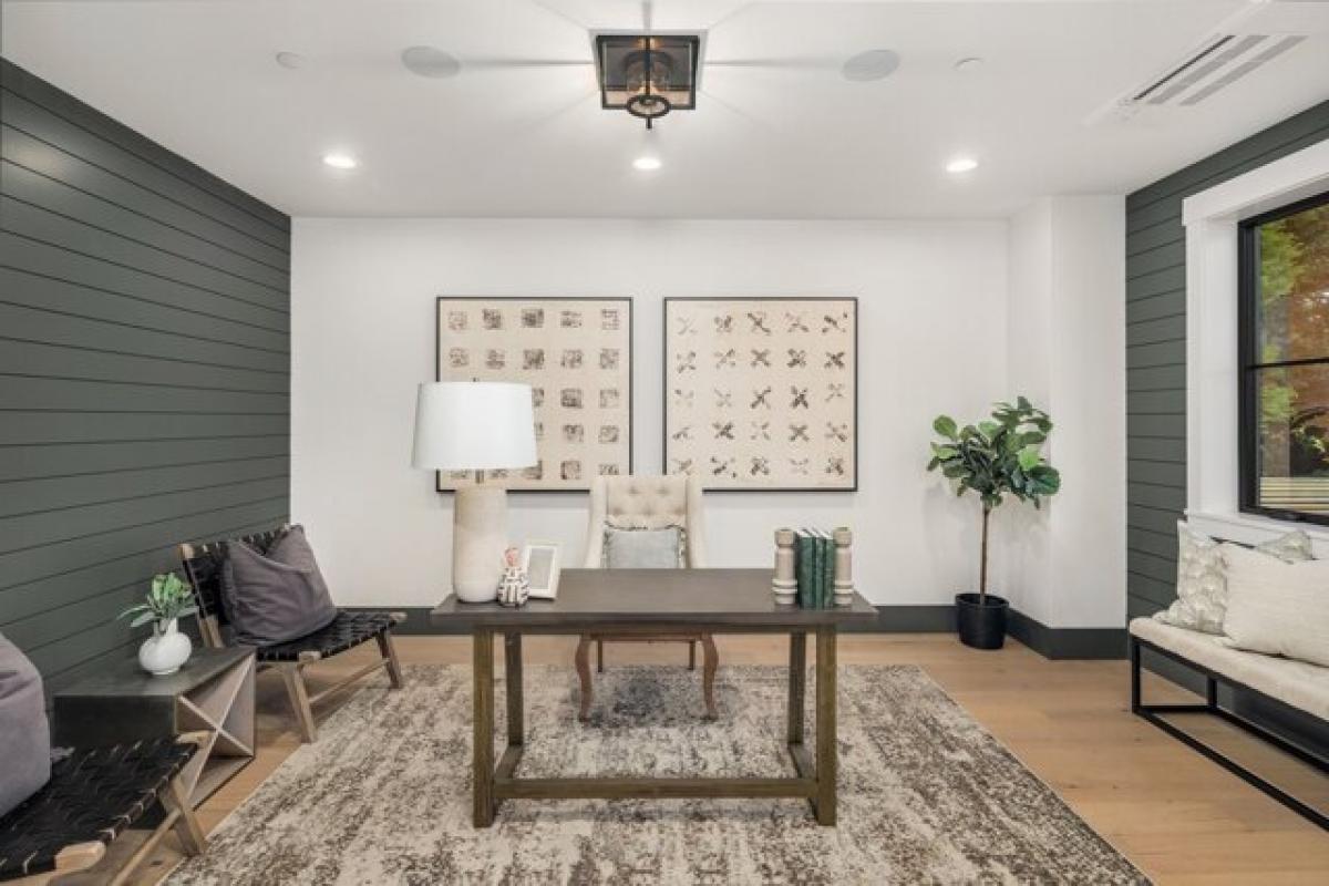 Picture of Home For Sale in Kirkland, Washington, United States