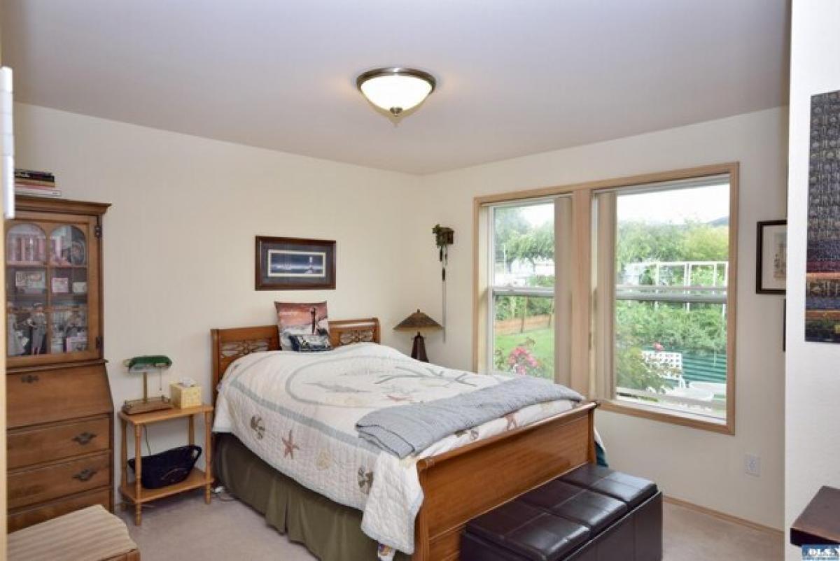 Picture of Home For Sale in Sequim, Washington, United States