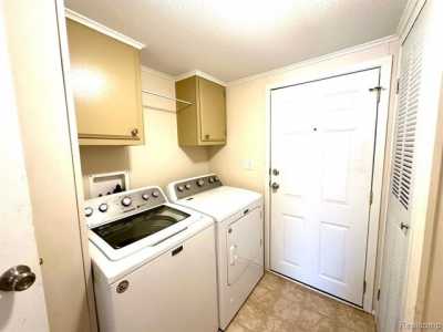 Home For Sale in Shelby Township, Michigan