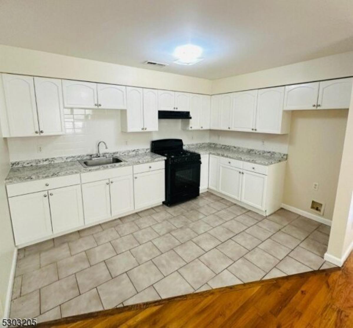 Picture of Home For Rent in Newark, New Jersey, United States