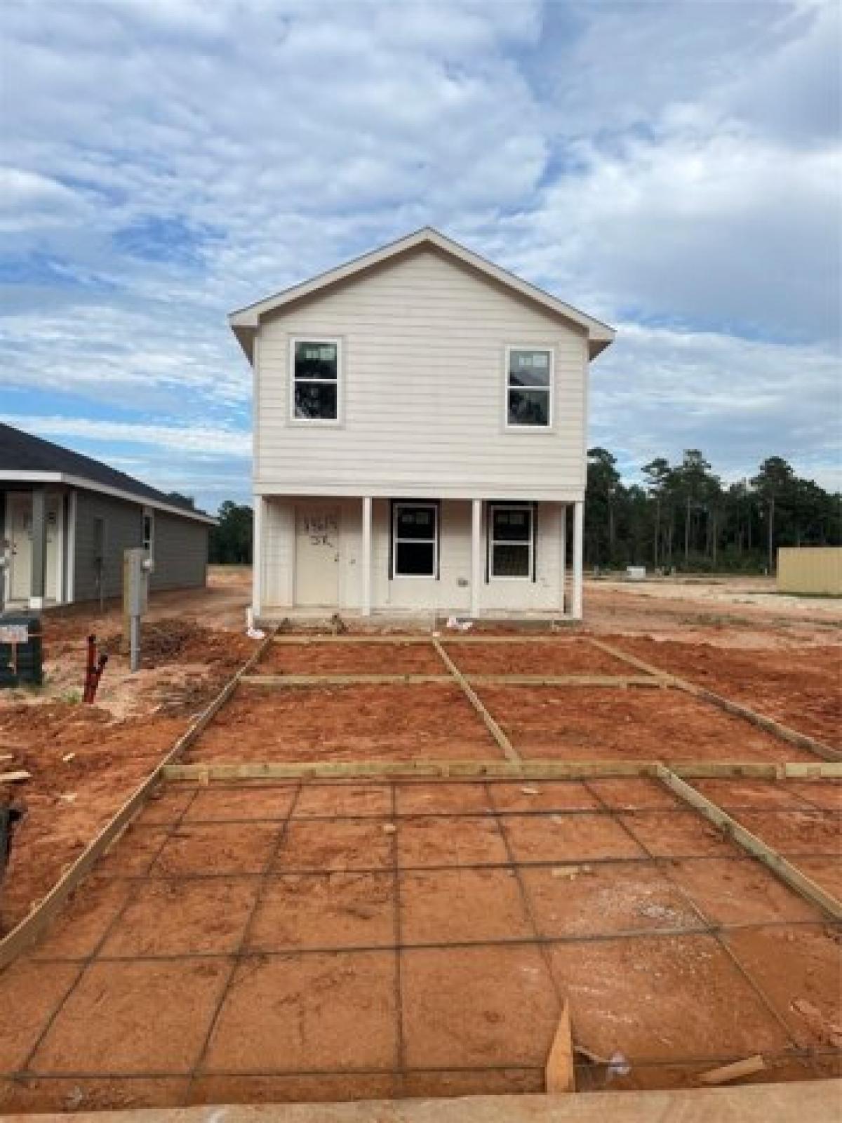 Picture of Home For Sale in Willis, Texas, United States