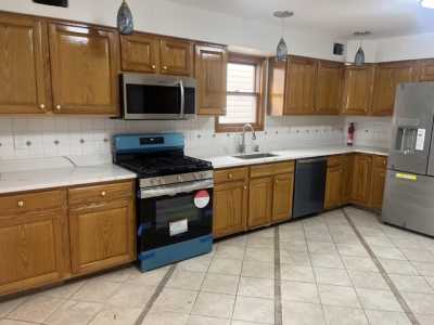 Home For Rent in Bayonne, New Jersey