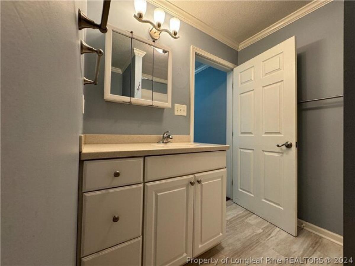 Picture of Home For Sale in Raeford, North Carolina, United States