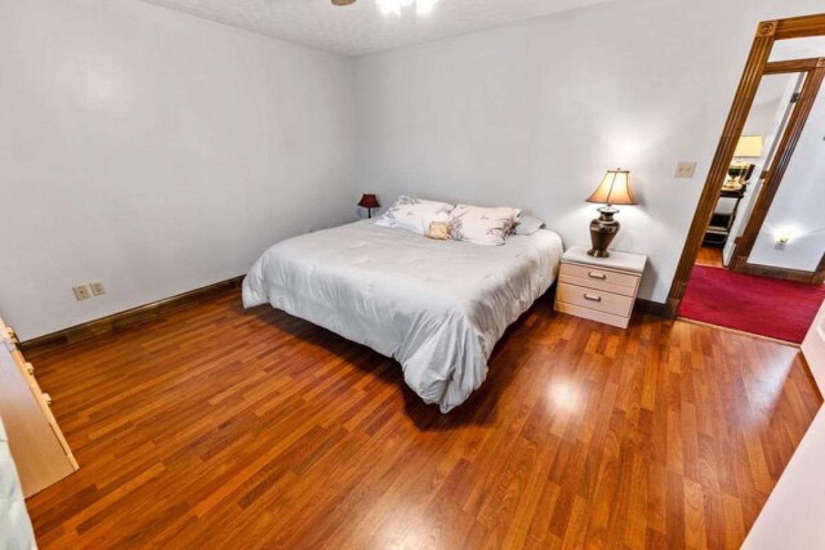 Picture of Home For Sale in Somerset, Kentucky, United States