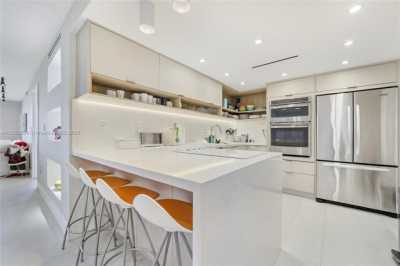 Home For Rent in Key Biscayne, Florida