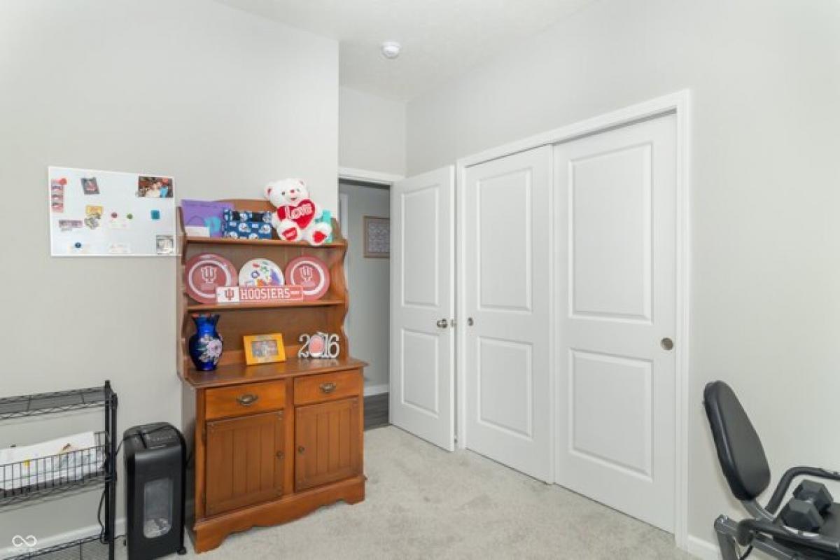 Picture of Home For Sale in Greenwood, Indiana, United States