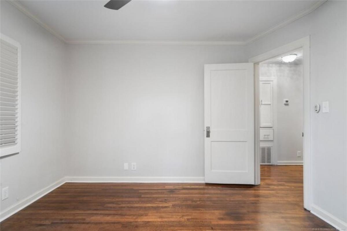 Picture of Home For Sale in Tulsa, Oklahoma, United States