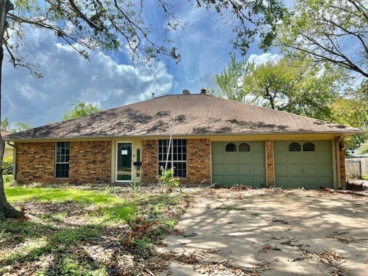 Picture of Home For Sale in Lake Jackson, Texas, United States