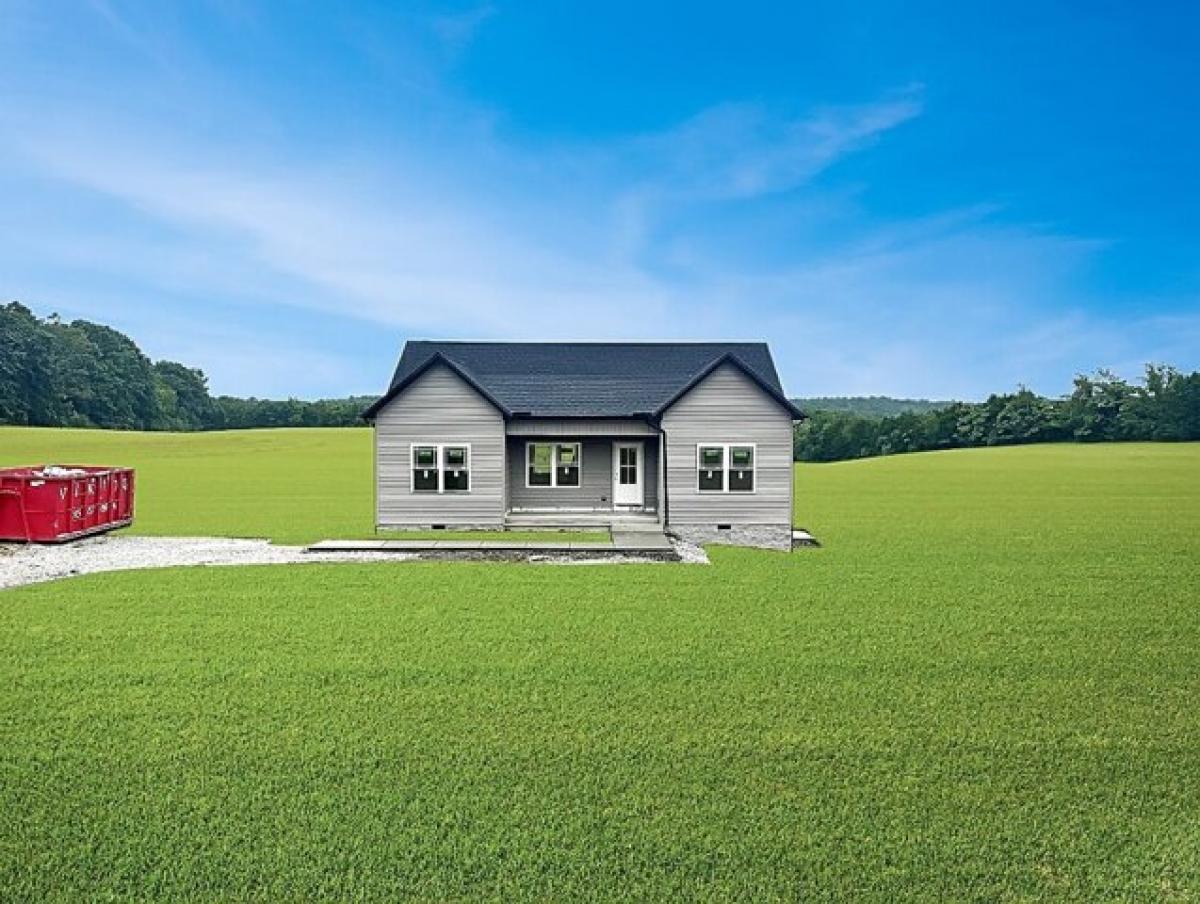 Picture of Home For Sale in Dickson, Tennessee, United States