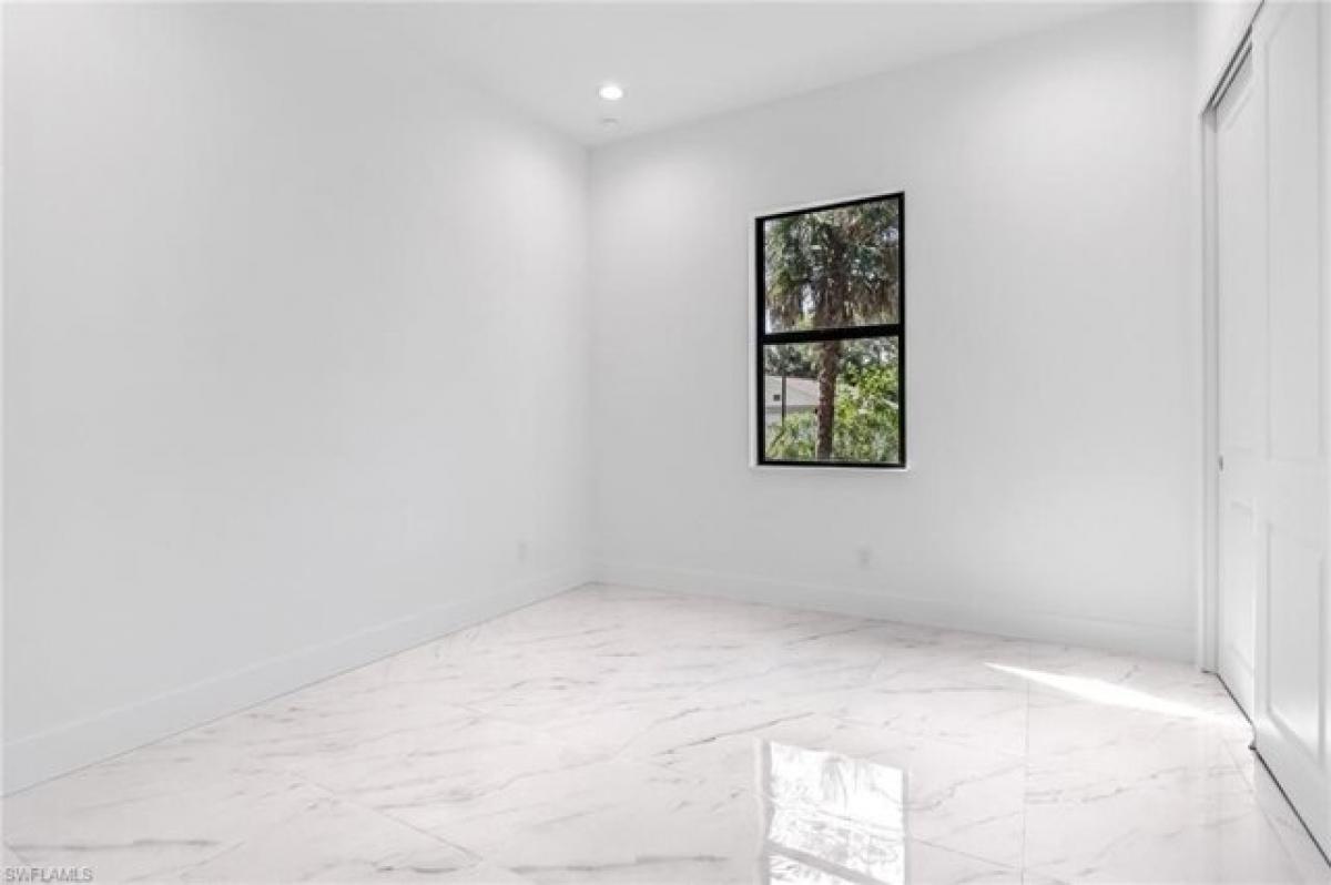 Picture of Home For Sale in Naples, Florida, United States