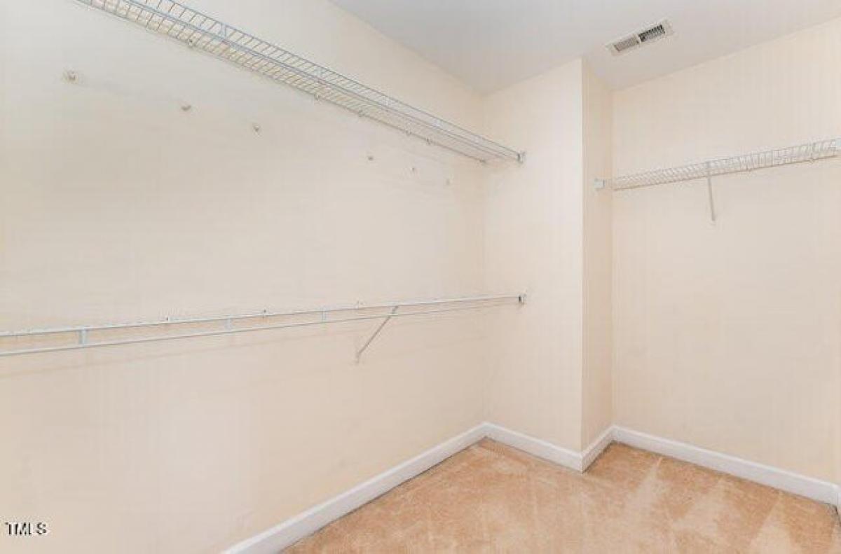 Picture of Home For Sale in Raleigh, North Carolina, United States