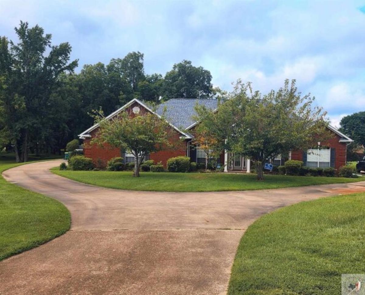 Picture of Home For Sale in Texarkana, Texas, United States
