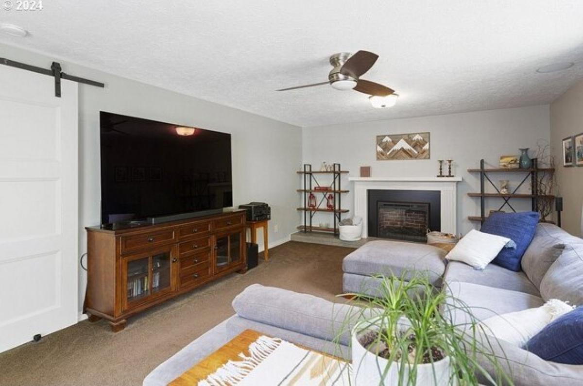 Picture of Home For Sale in Beaverton, Oregon, United States