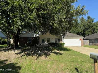 Home For Sale in Ocean Springs, Mississippi