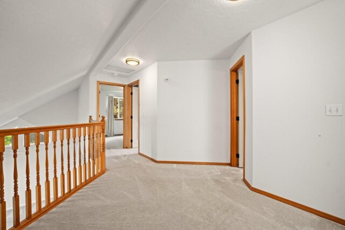 Picture of Home For Sale in Bend, Oregon, United States